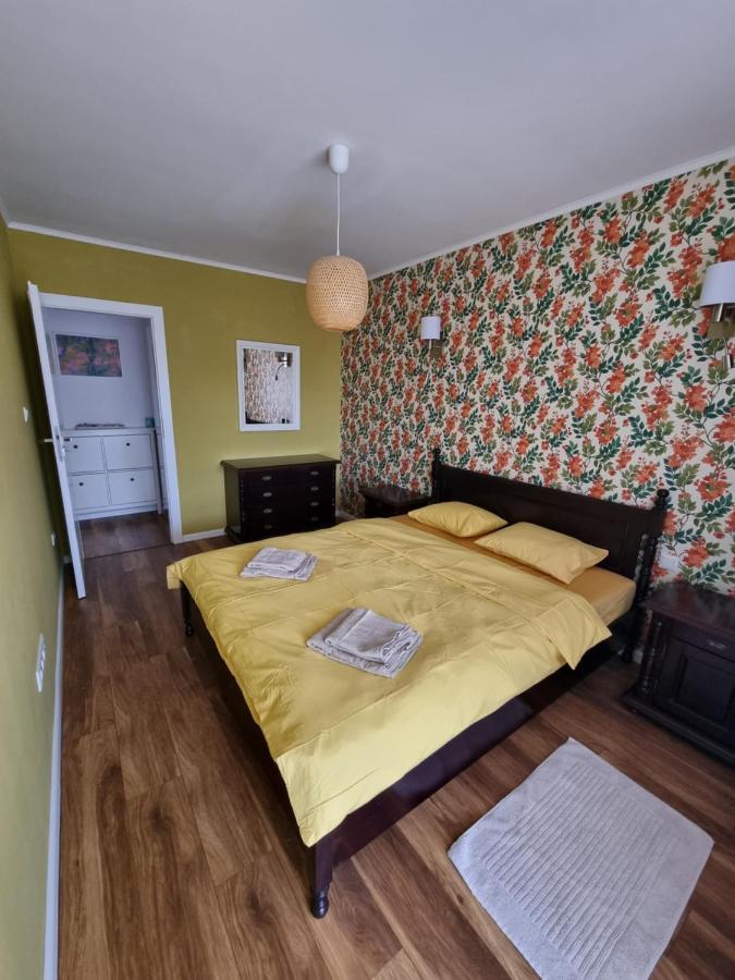 Bougainvillea Apartman Sfântu-Gheorghe Екстериор снимка
